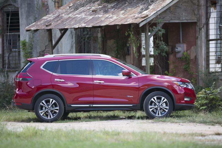  Nissan Rogue Hybrid 2016 года  (фото 15 из 36)